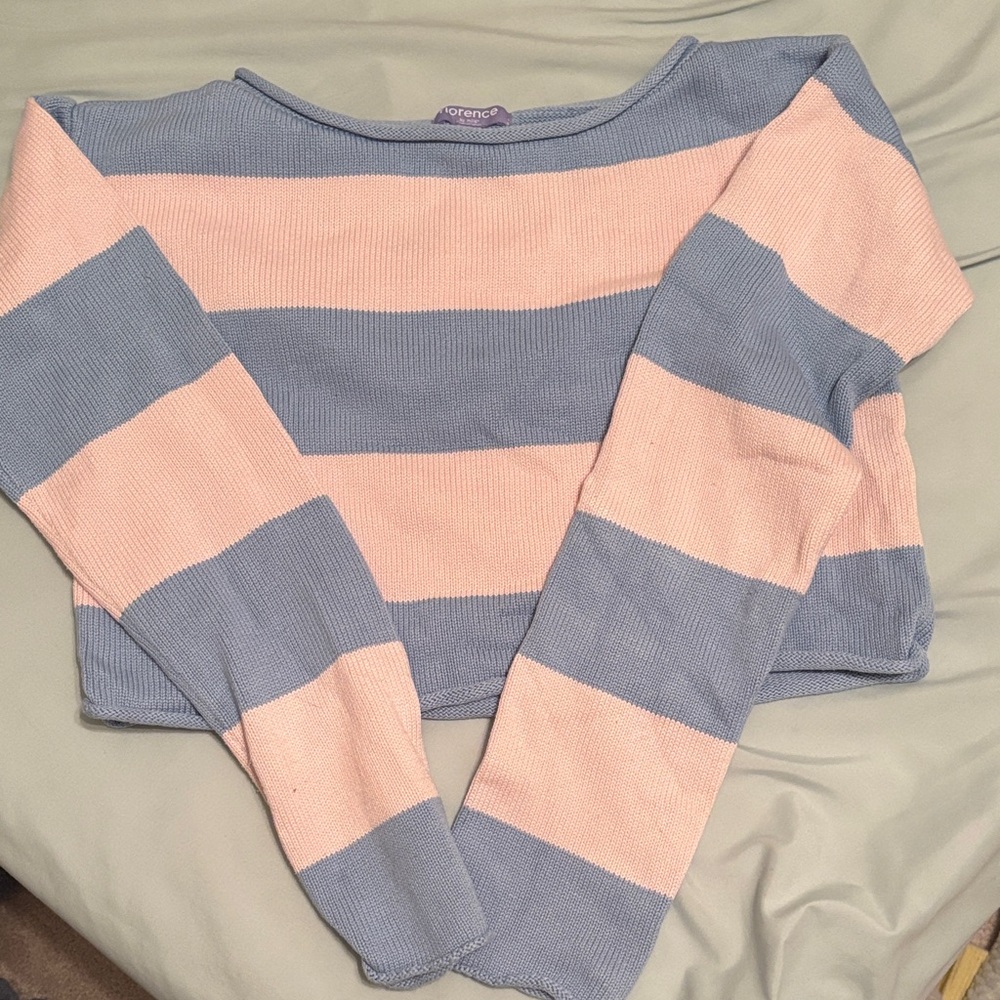 Cropped blue and pink sweater